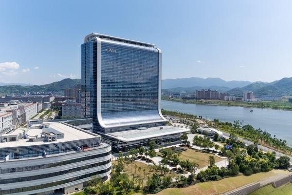 从Wood Mackenzie榜单看长期可信：CATL BESS为何被国际市场看见